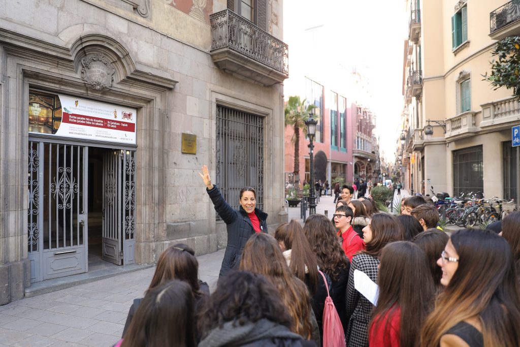 Exterior de la Casa de la Seda